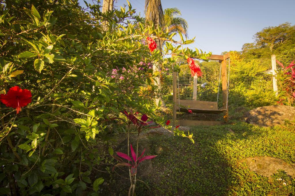 Haleiwa Chales E Suites - A Guest House Do Prumirim 乌巴图巴 外观 照片